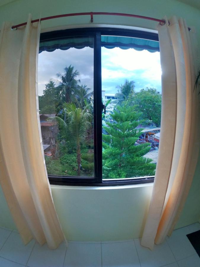 Antwet Backpacker's Inn&Rooftop Bar Dumaguete City Buitenkant foto